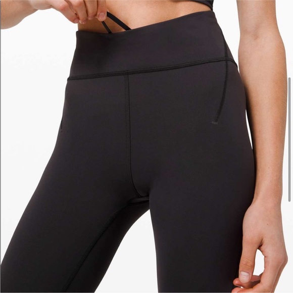 Lululemon Everlux and Mesh Highrise Legging Black Tights Sz 8 - Picture 4 of 11